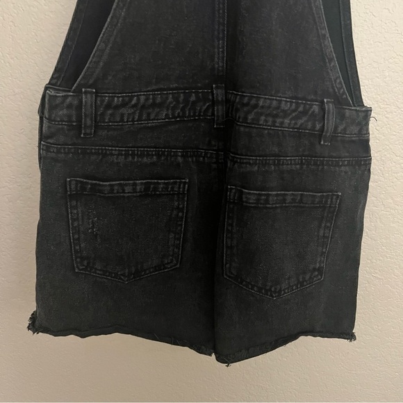 Wild Honey Black Distressed Shorts Overalls Size: M - Picture 7 of 8